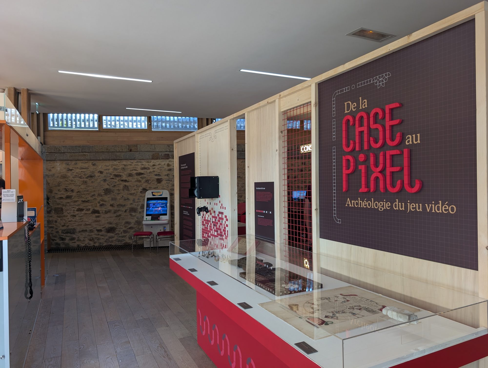 Exposition – Retour sur la création de l’exposition « De la case du pixel » au Musée du Château de Mayenne